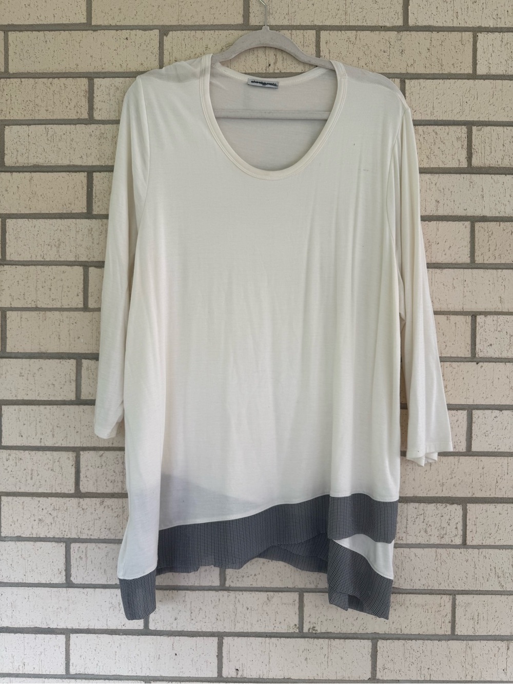 cha cha vente Cream Tunic with Gray Hem